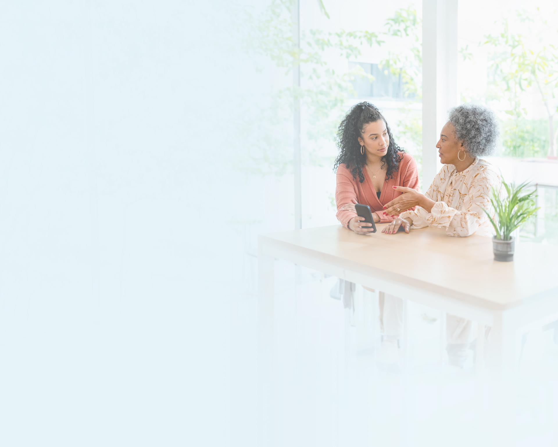 HeroImage_ImpersonationScams_Spectrum Image